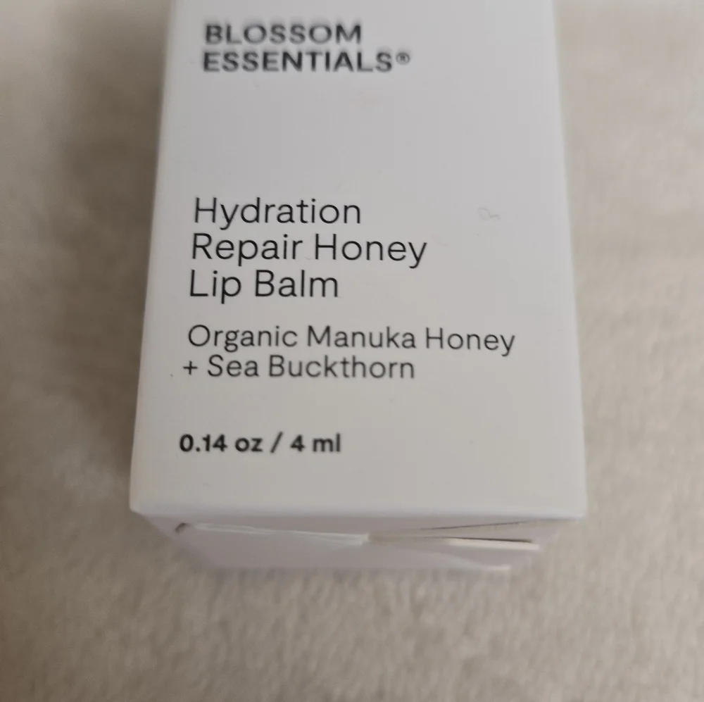 Blossom Essentials Hydration Repair Honey Lip Balm